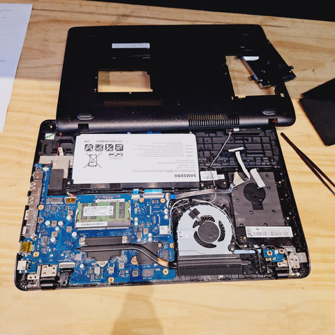 Assistência Técnica Notebook Samsung NP300E5M Guarulhos