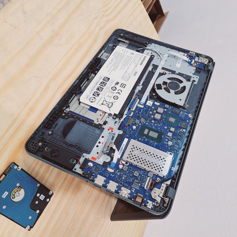 Consertamos Notebook Samsung NP350XAA-XF4BR veja as fotos do reparo