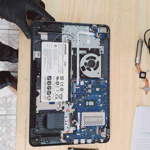 Consertamos Notebook Samsung NP350XAA-XF4BR veja as fotos do reparo