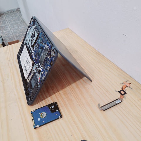 Consertamos Notebook Samsung NP350XAA-XF4BR veja as fotos do reparo