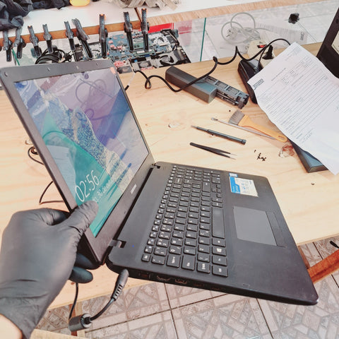 Troca de Tela notebook Samsung NP300E5L Guarulhos