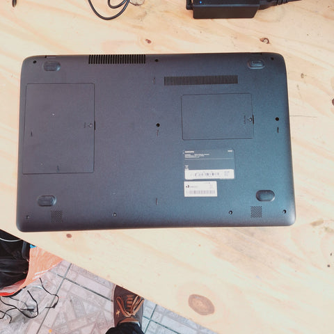 Troca de Tela notebook Samsung NP300E5L Guarulhos