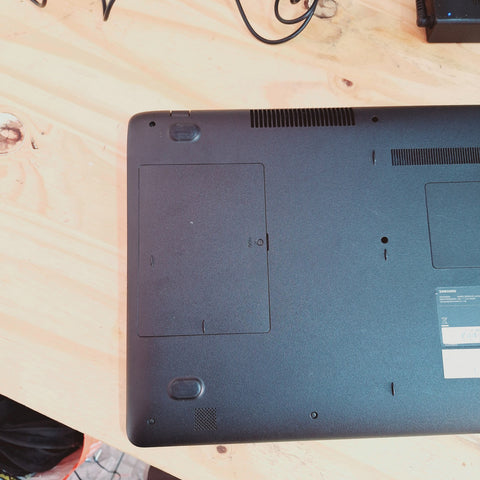 Troca de Tela notebook Samsung NP300E5L Guarulhos