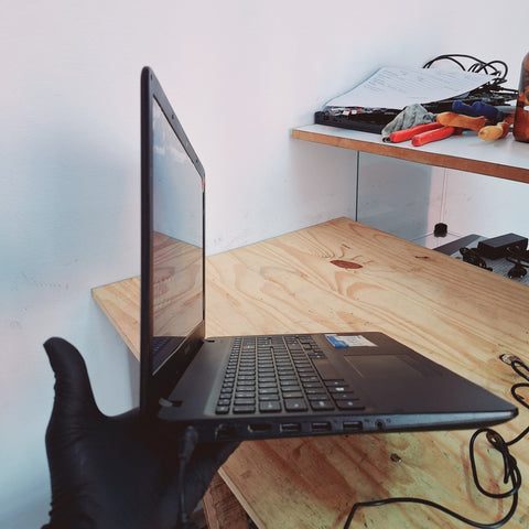 Troca de Tela notebook Samsung NP300E5L Guarulhos