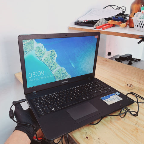 Troca de Tela notebook Samsung NP300E5L Guarulhos