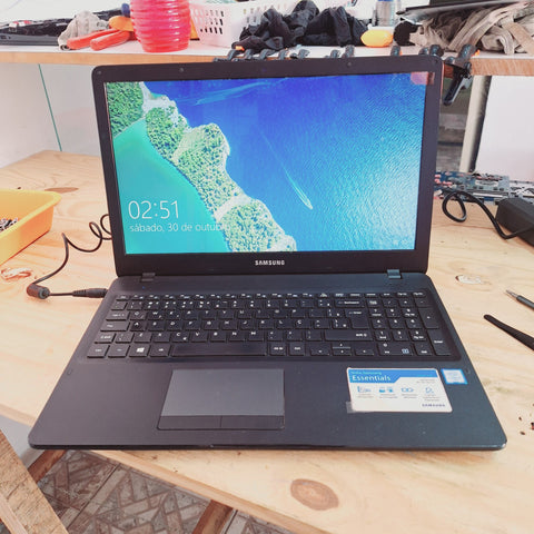 Troca de Tela notebook Samsung NP300E5L Guarulhos